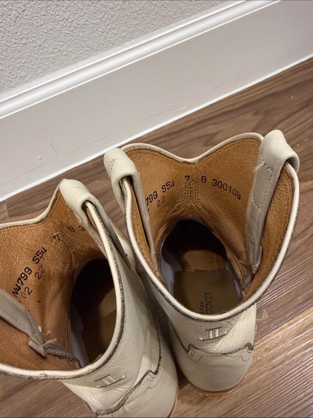 Lucchese Cream Leather Short Cowboy Boots - Picture 5 of 5